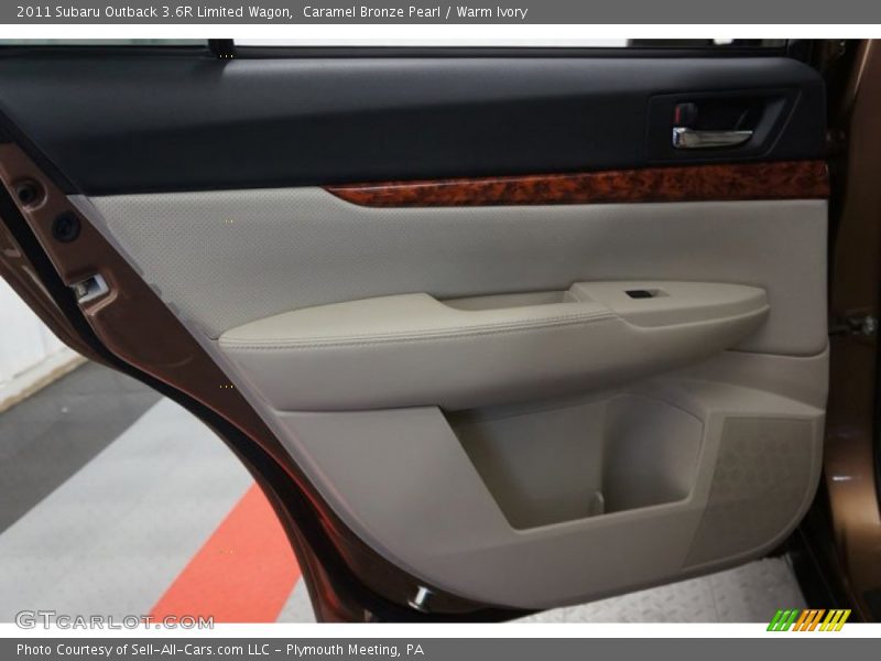 Caramel Bronze Pearl / Warm Ivory 2011 Subaru Outback 3.6R Limited Wagon