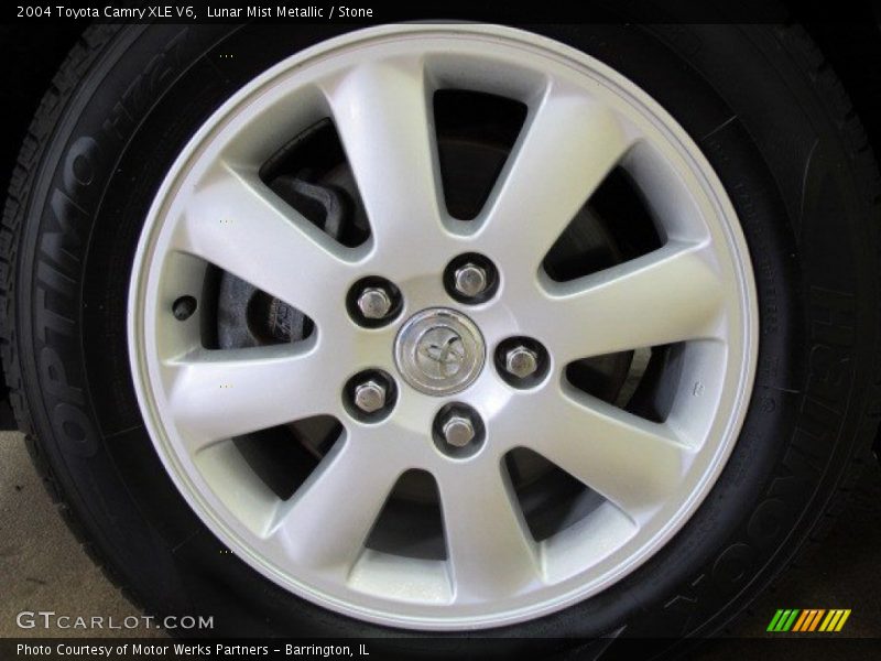Lunar Mist Metallic / Stone 2004 Toyota Camry XLE V6