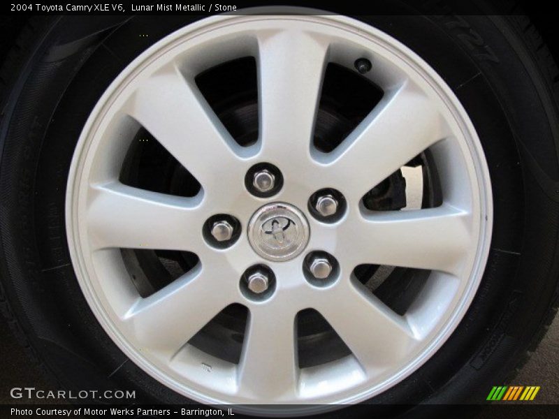 Lunar Mist Metallic / Stone 2004 Toyota Camry XLE V6