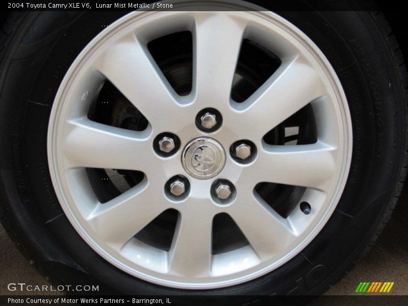 Lunar Mist Metallic / Stone 2004 Toyota Camry XLE V6