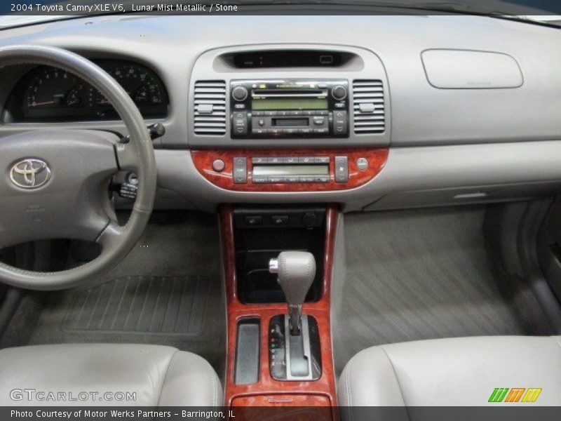 Lunar Mist Metallic / Stone 2004 Toyota Camry XLE V6
