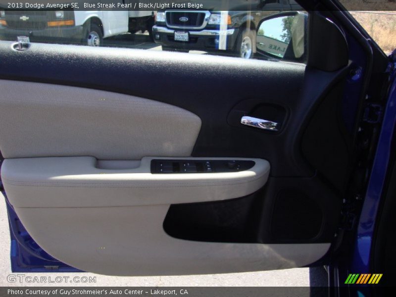 Blue Streak Pearl / Black/Light Frost Beige 2013 Dodge Avenger SE