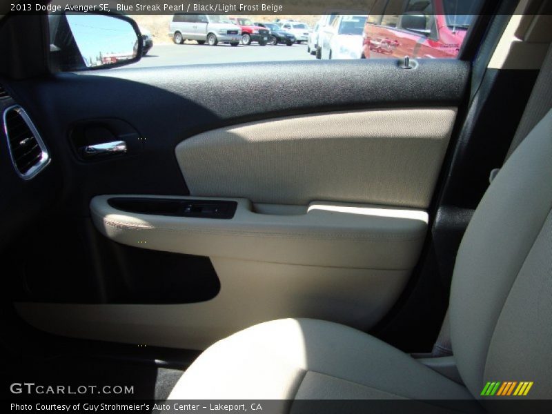 Blue Streak Pearl / Black/Light Frost Beige 2013 Dodge Avenger SE