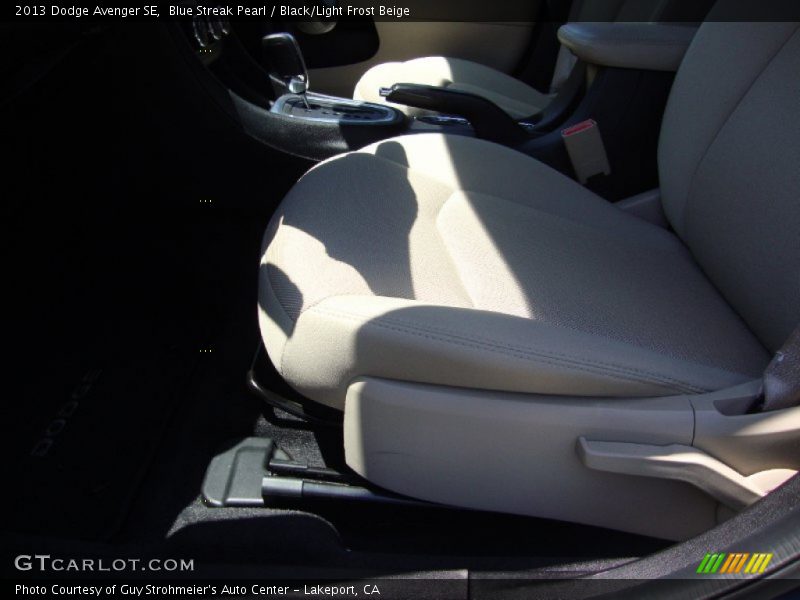 Blue Streak Pearl / Black/Light Frost Beige 2013 Dodge Avenger SE