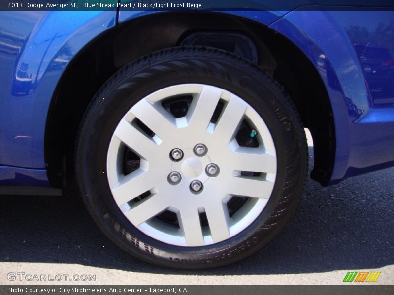 Blue Streak Pearl / Black/Light Frost Beige 2013 Dodge Avenger SE