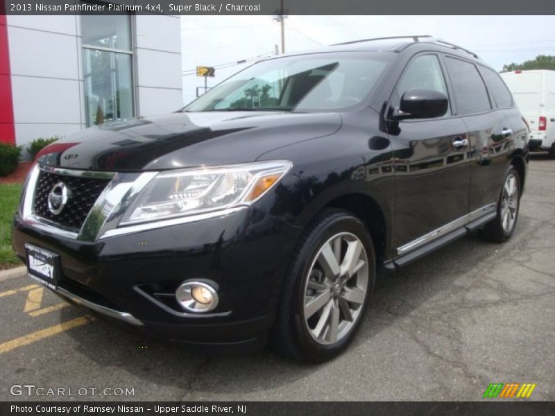 Super Black / Charcoal 2013 Nissan Pathfinder Platinum 4x4