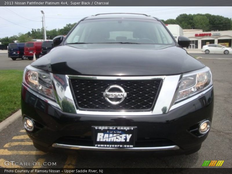 Super Black / Charcoal 2013 Nissan Pathfinder Platinum 4x4