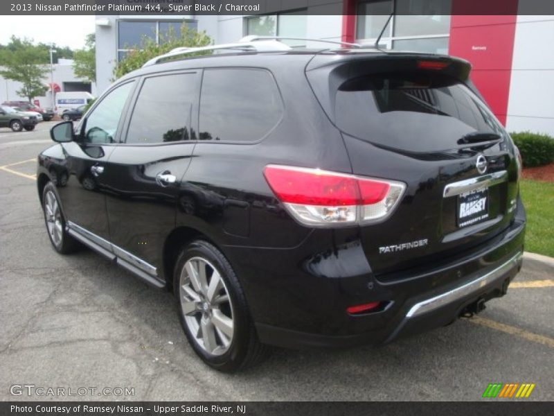 Super Black / Charcoal 2013 Nissan Pathfinder Platinum 4x4