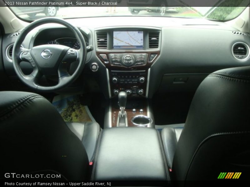 Super Black / Charcoal 2013 Nissan Pathfinder Platinum 4x4