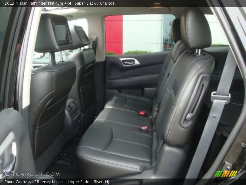 Super Black / Charcoal 2013 Nissan Pathfinder Platinum 4x4
