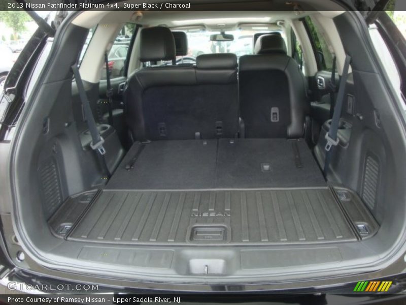 Super Black / Charcoal 2013 Nissan Pathfinder Platinum 4x4