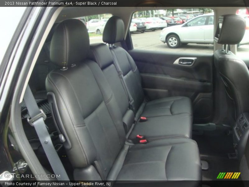Super Black / Charcoal 2013 Nissan Pathfinder Platinum 4x4