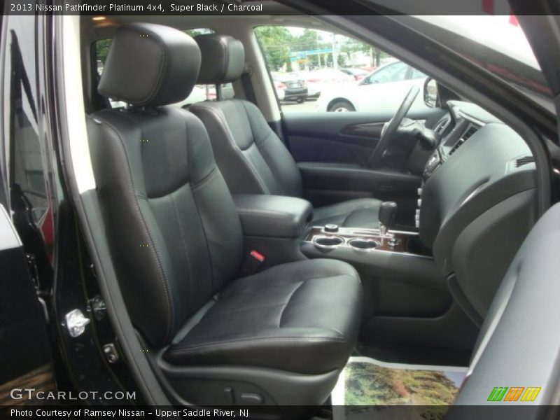 Super Black / Charcoal 2013 Nissan Pathfinder Platinum 4x4
