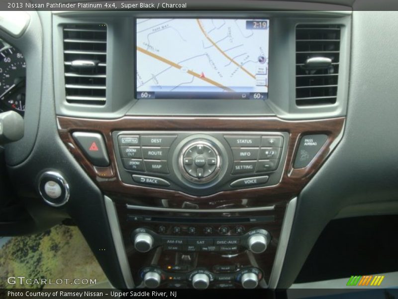 Super Black / Charcoal 2013 Nissan Pathfinder Platinum 4x4