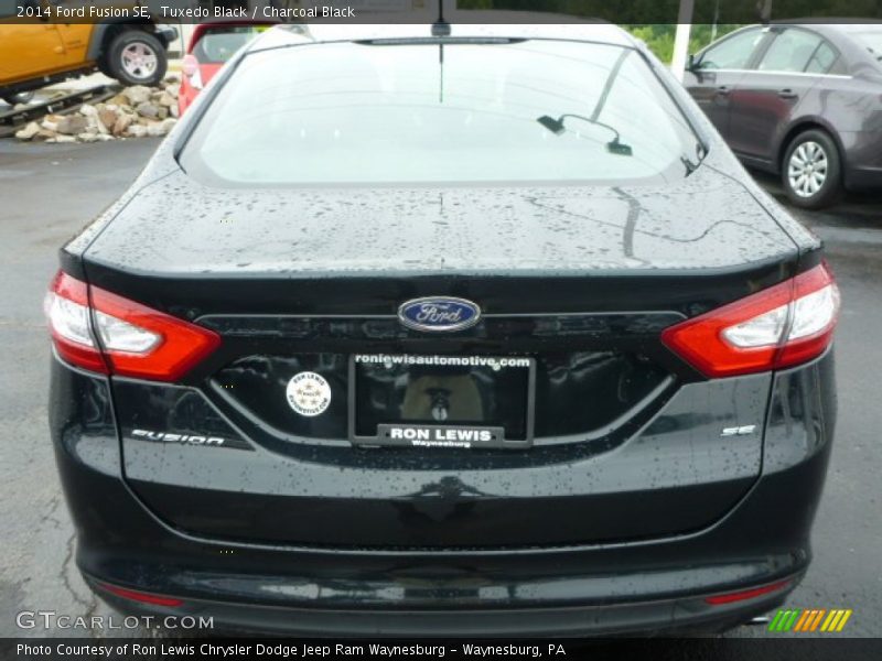 Tuxedo Black / Charcoal Black 2014 Ford Fusion SE