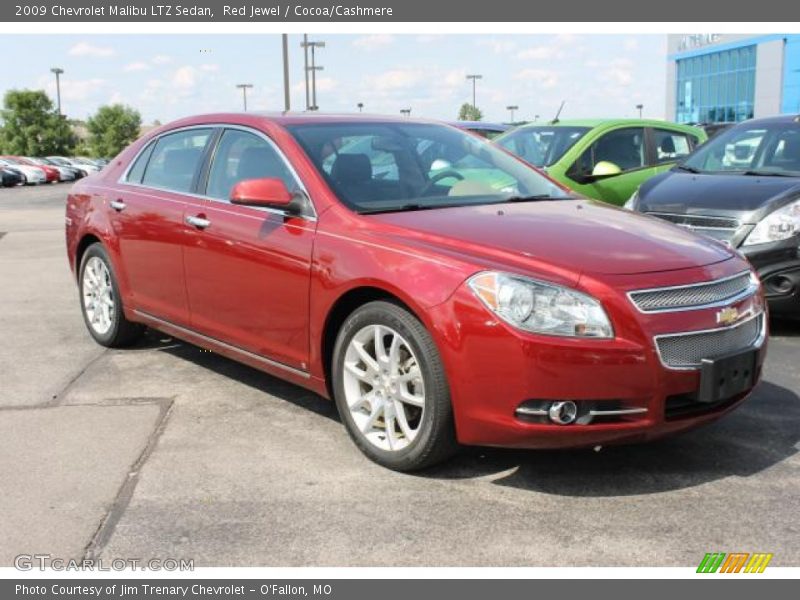 Front 3/4 View of 2009 Malibu LTZ Sedan