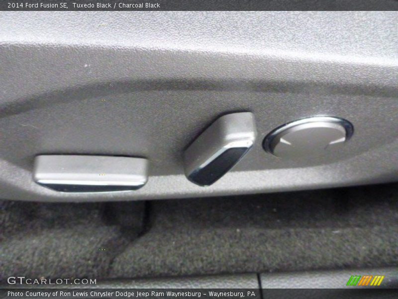 Tuxedo Black / Charcoal Black 2014 Ford Fusion SE