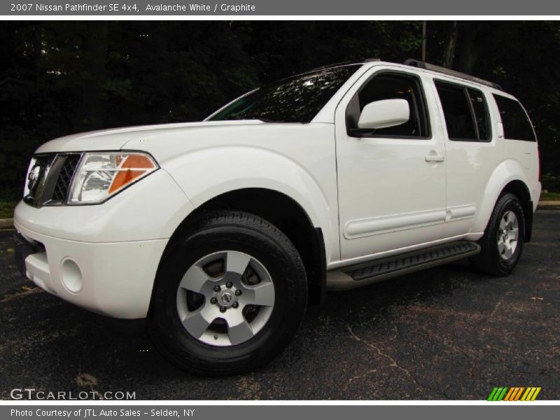 Avalanche White / Graphite 2007 Nissan Pathfinder SE 4x4