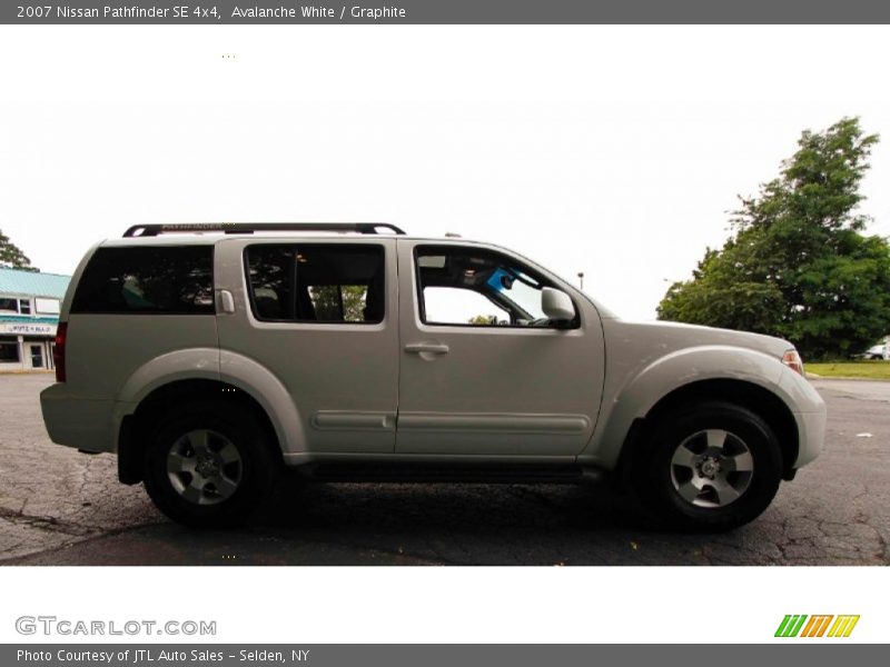 Avalanche White / Graphite 2007 Nissan Pathfinder SE 4x4