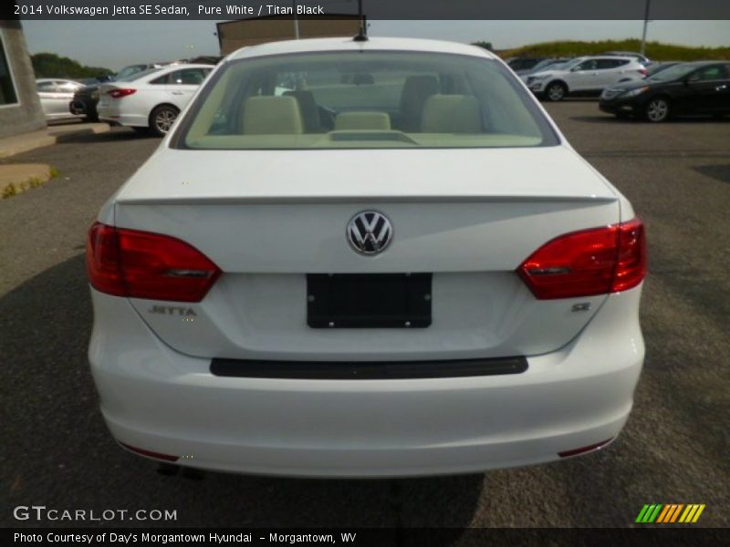 Pure White / Titan Black 2014 Volkswagen Jetta SE Sedan