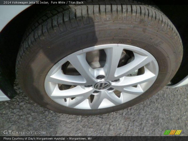 Pure White / Titan Black 2014 Volkswagen Jetta SE Sedan