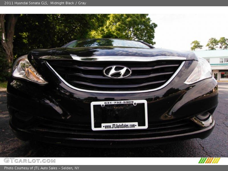 Midnight Black / Gray 2011 Hyundai Sonata GLS