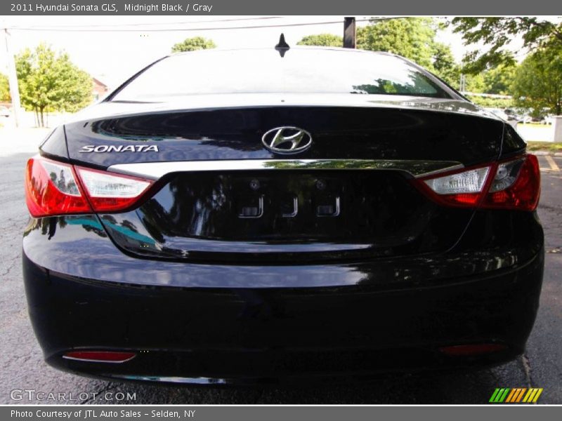 Midnight Black / Gray 2011 Hyundai Sonata GLS