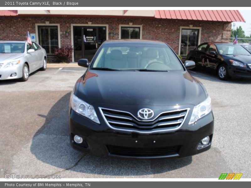 Black / Bisque 2011 Toyota Camry XLE