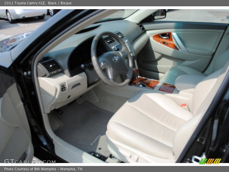 Black / Bisque 2011 Toyota Camry XLE