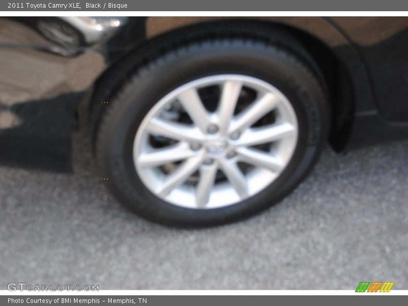 Black / Bisque 2011 Toyota Camry XLE