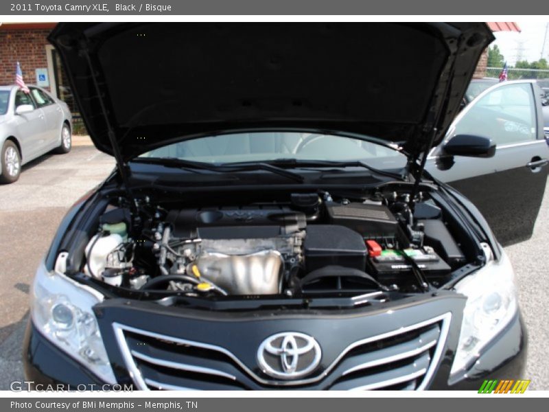 Black / Bisque 2011 Toyota Camry XLE