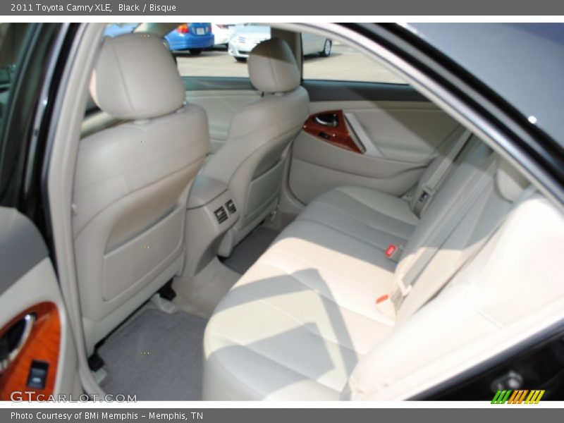 Black / Bisque 2011 Toyota Camry XLE