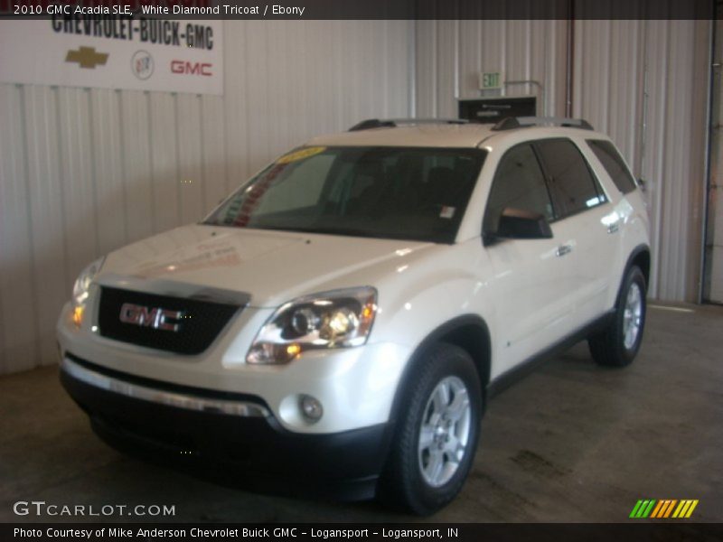 White Diamond Tricoat / Ebony 2010 GMC Acadia SLE