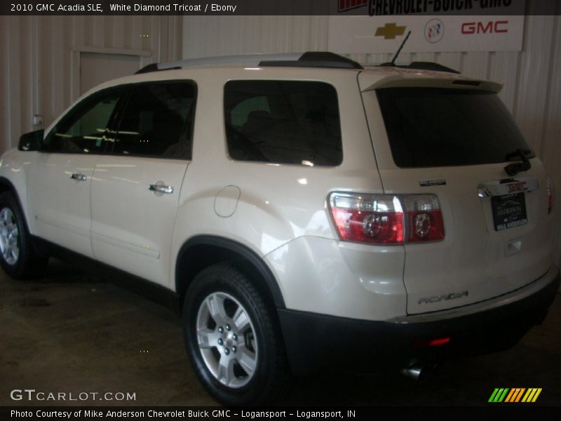 White Diamond Tricoat / Ebony 2010 GMC Acadia SLE