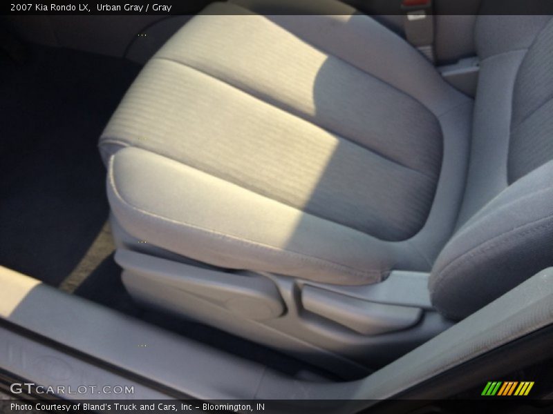 Urban Gray / Gray 2007 Kia Rondo LX