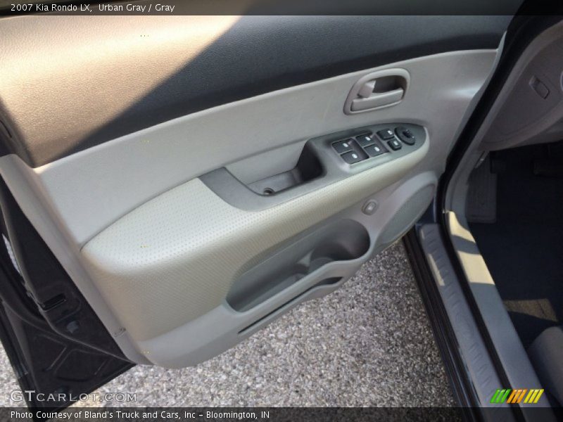 Urban Gray / Gray 2007 Kia Rondo LX