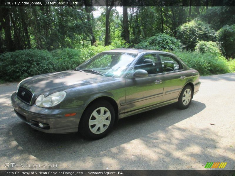 Desert Sand / Black 2002 Hyundai Sonata