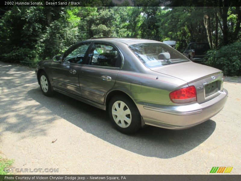 Desert Sand / Black 2002 Hyundai Sonata
