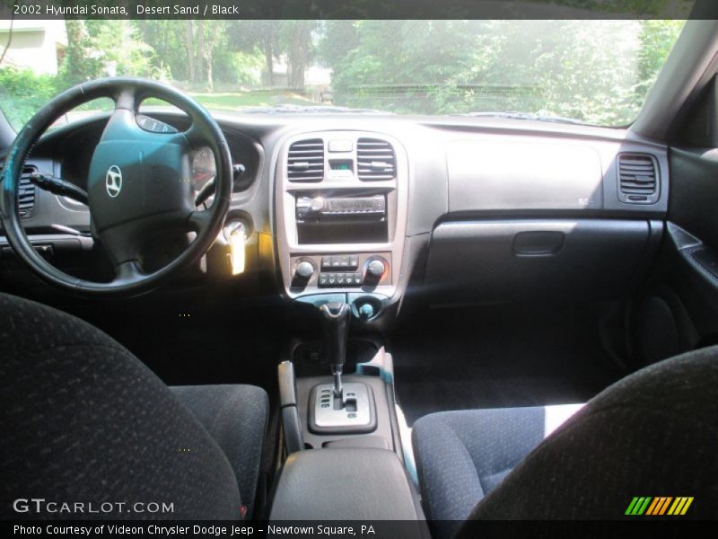 Desert Sand / Black 2002 Hyundai Sonata