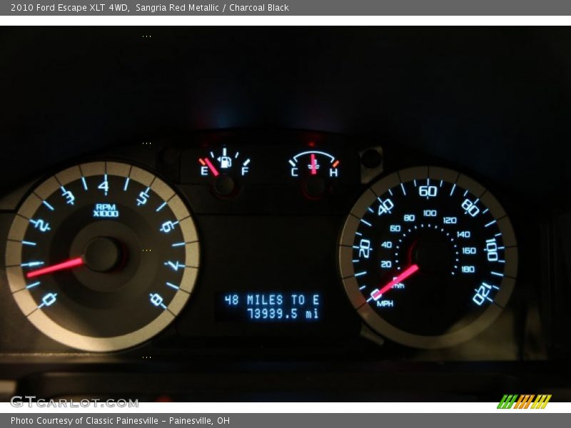 Sangria Red Metallic / Charcoal Black 2010 Ford Escape XLT 4WD