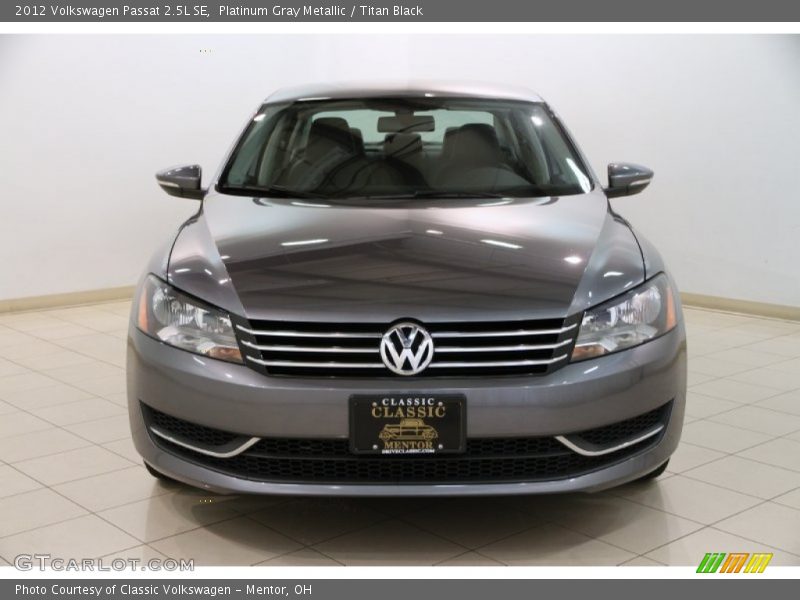 Platinum Gray Metallic / Titan Black 2012 Volkswagen Passat 2.5L SE