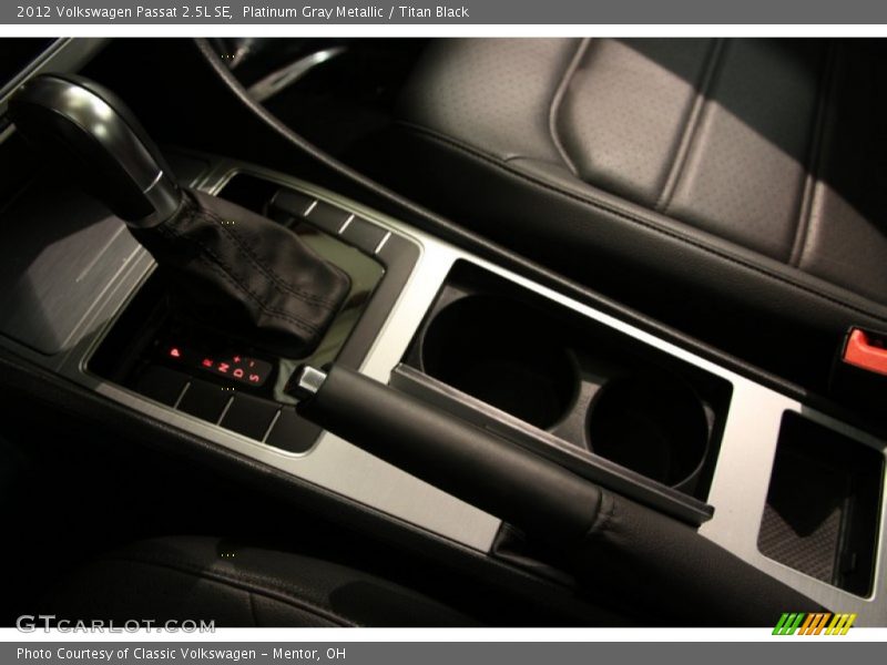 Platinum Gray Metallic / Titan Black 2012 Volkswagen Passat 2.5L SE