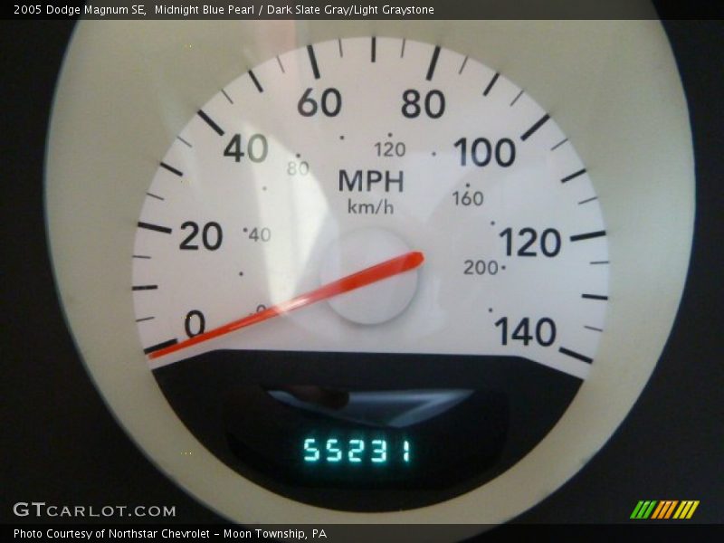 Midnight Blue Pearl / Dark Slate Gray/Light Graystone 2005 Dodge Magnum SE