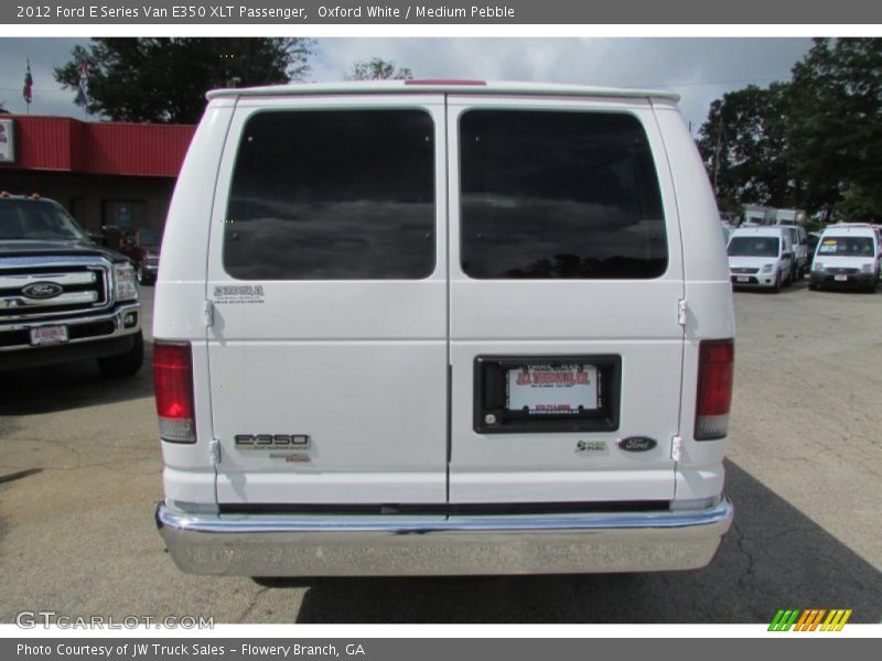 Oxford White / Medium Pebble 2012 Ford E Series Van E350 XLT Passenger
