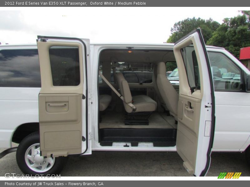 Oxford White / Medium Pebble 2012 Ford E Series Van E350 XLT Passenger