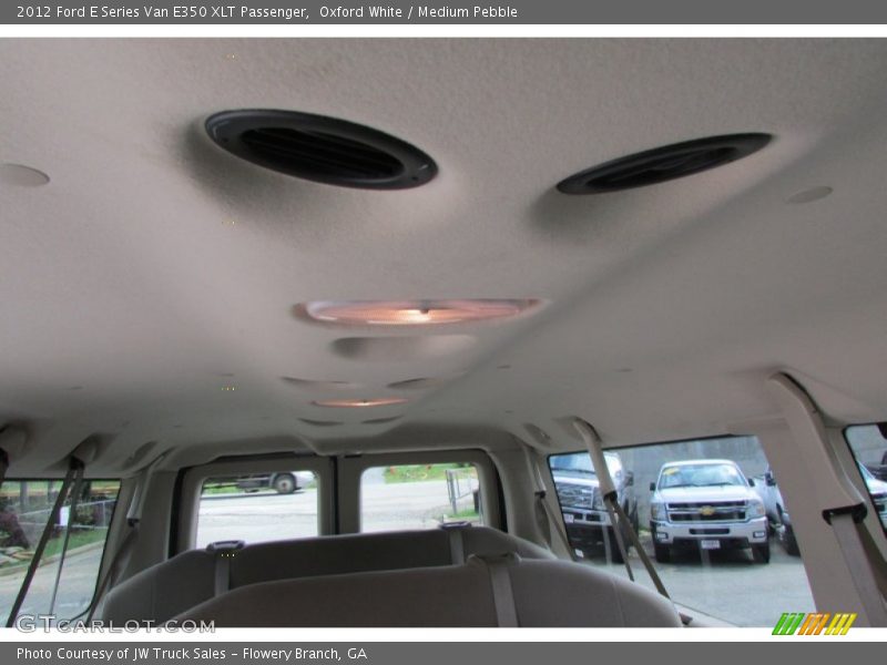 Oxford White / Medium Pebble 2012 Ford E Series Van E350 XLT Passenger