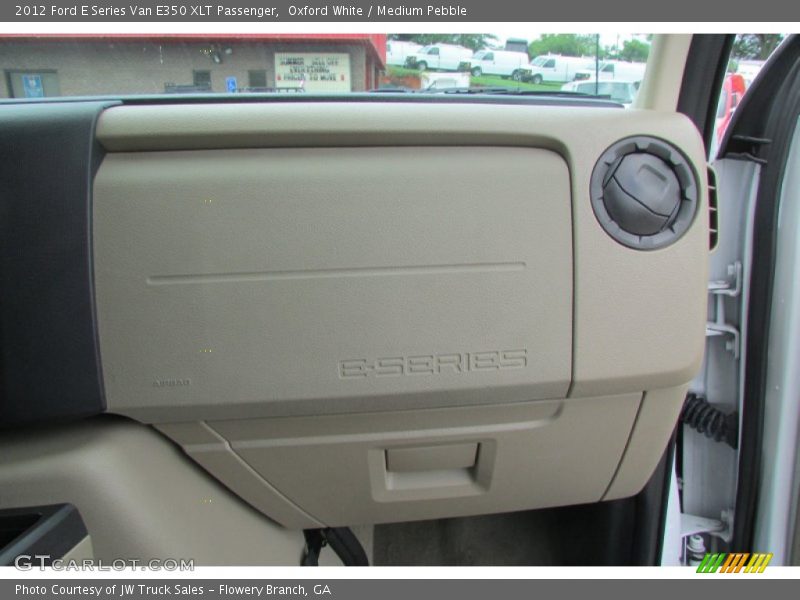 Oxford White / Medium Pebble 2012 Ford E Series Van E350 XLT Passenger