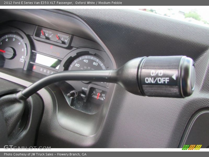 Oxford White / Medium Pebble 2012 Ford E Series Van E350 XLT Passenger