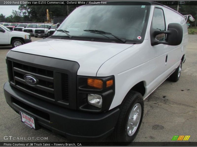 Oxford White / Medium Flint 2009 Ford E Series Van E150 Commercial