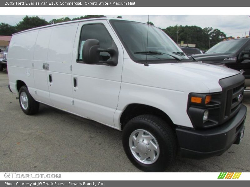 Oxford White / Medium Flint 2009 Ford E Series Van E150 Commercial